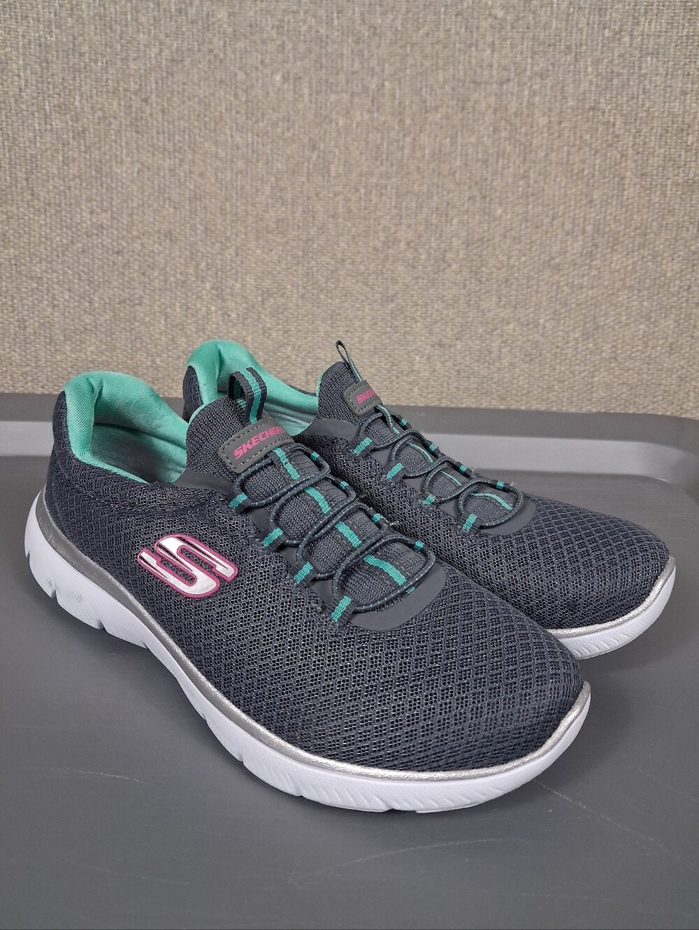 Skechers Summits Slip Ins Sneaker 7.5 Charcoal Teal Bungee Lace Mesh Memory Foam